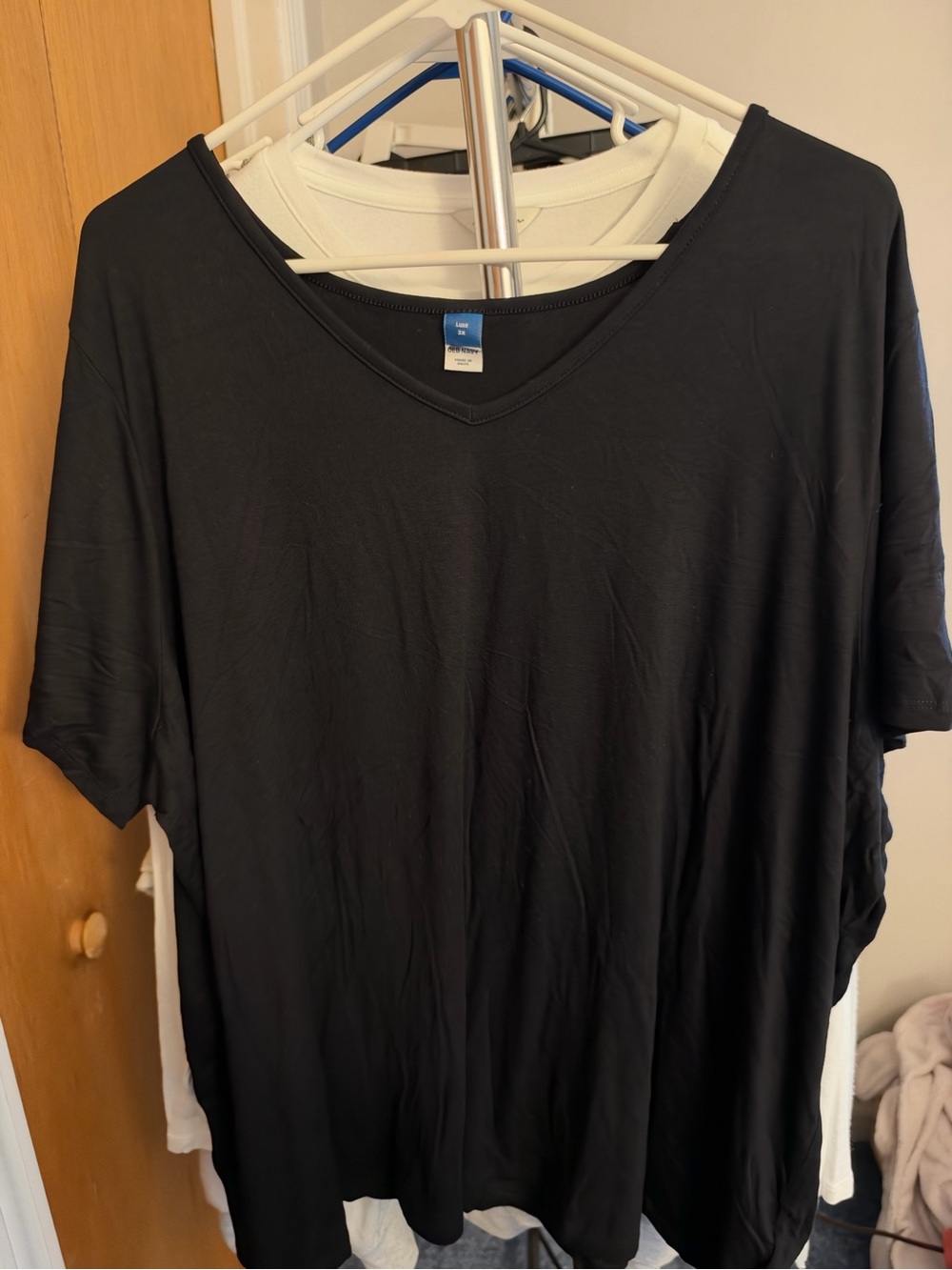 Old Navy Black V-Neck Short Sleeve Tee